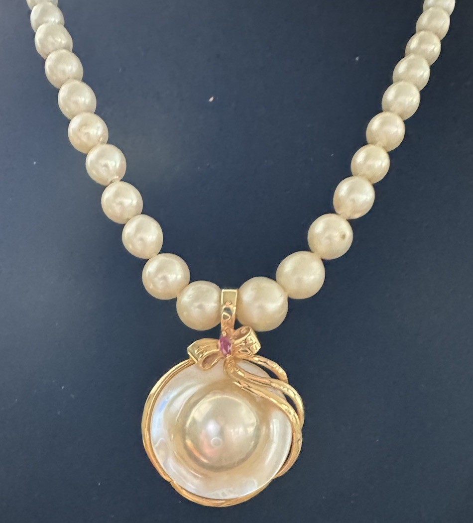 14k YG Blister Pearl, Bow, Ribbon and Ruby Enhancer Pendant 7.25 grams