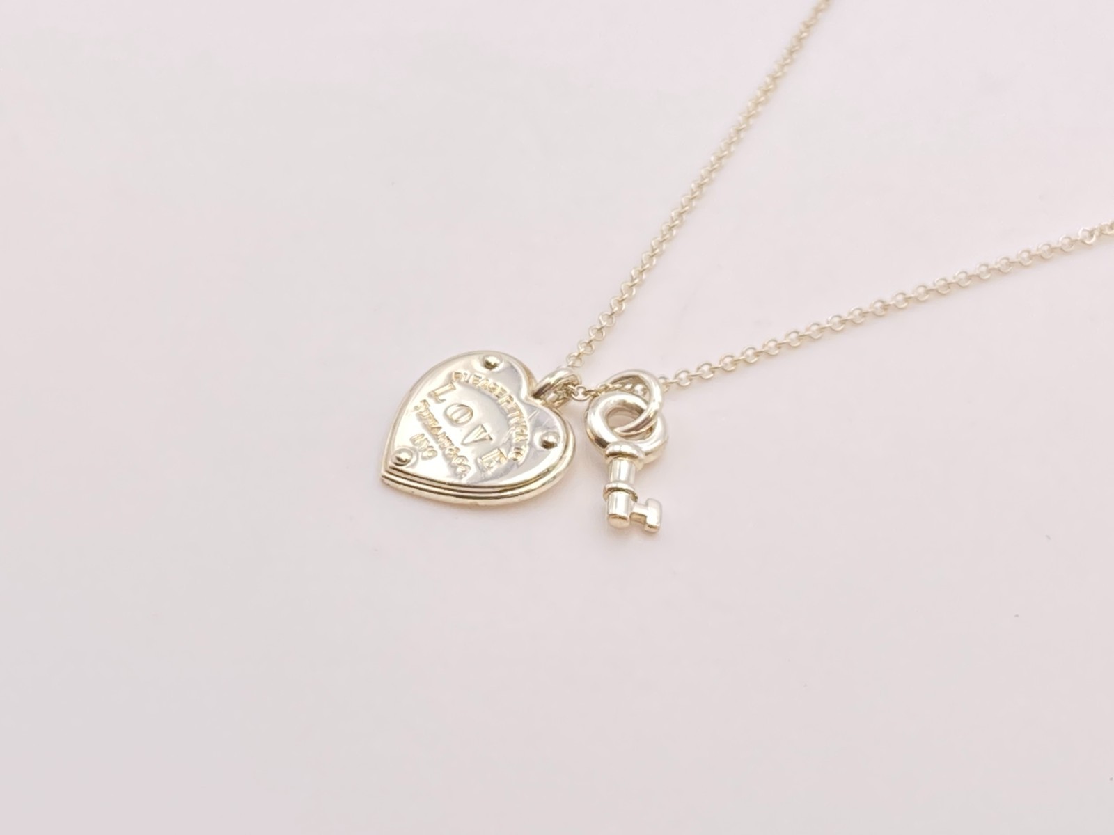 Tiffany & Co. Return to LOVE Heart Tag Key Padlock 3.9g Necklace 16-18″ silver