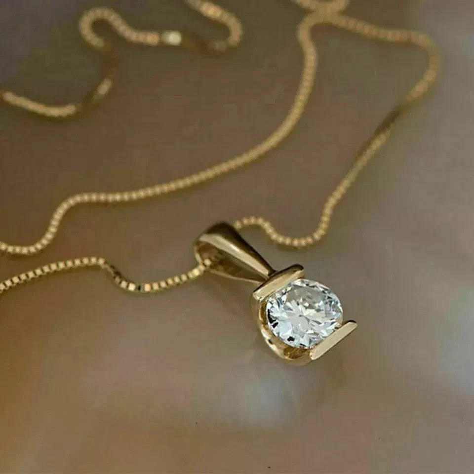 14K Yellow Gold Plated 1 Ct Round Cut Moissanite Solitaire Pendant Necklace 18″