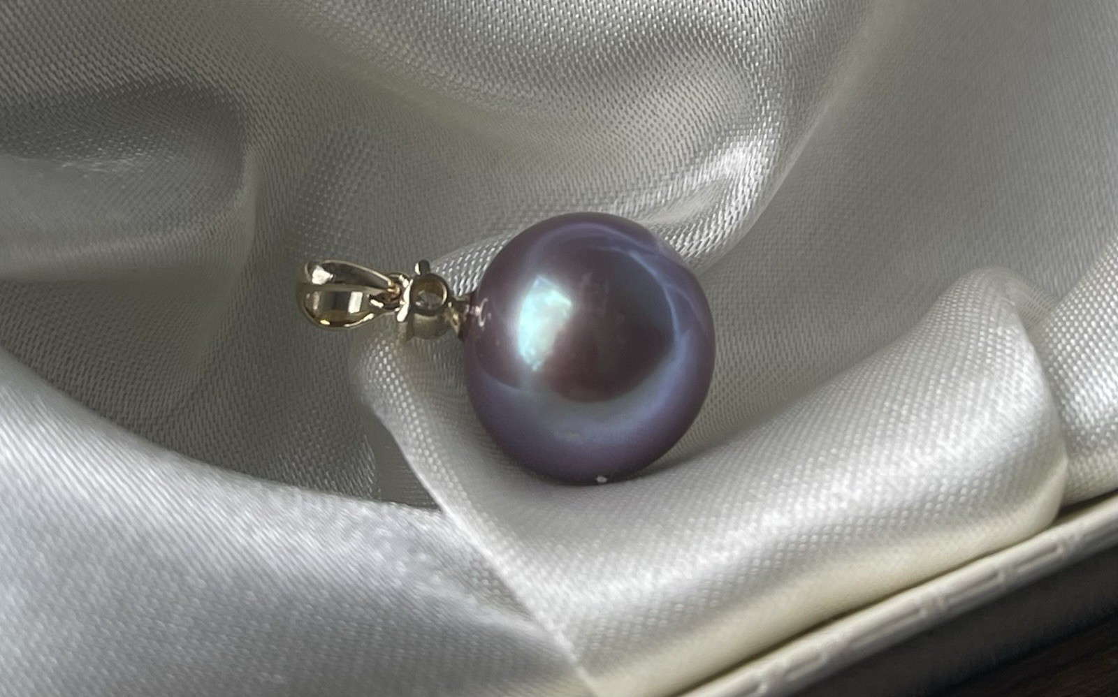 New Genuine Natural Lavender Colored Edison Pearl Diamond Pendant
