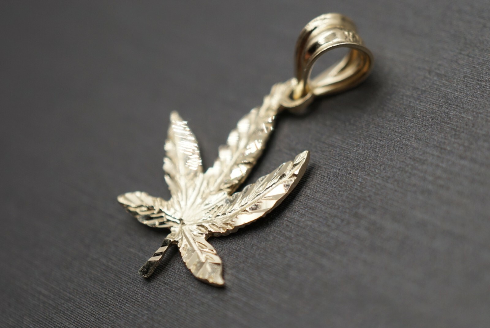 10K Solid Yellow Gold 1″ Diamond Cut Marijuana Cannabis Leaf Charm Pendant.