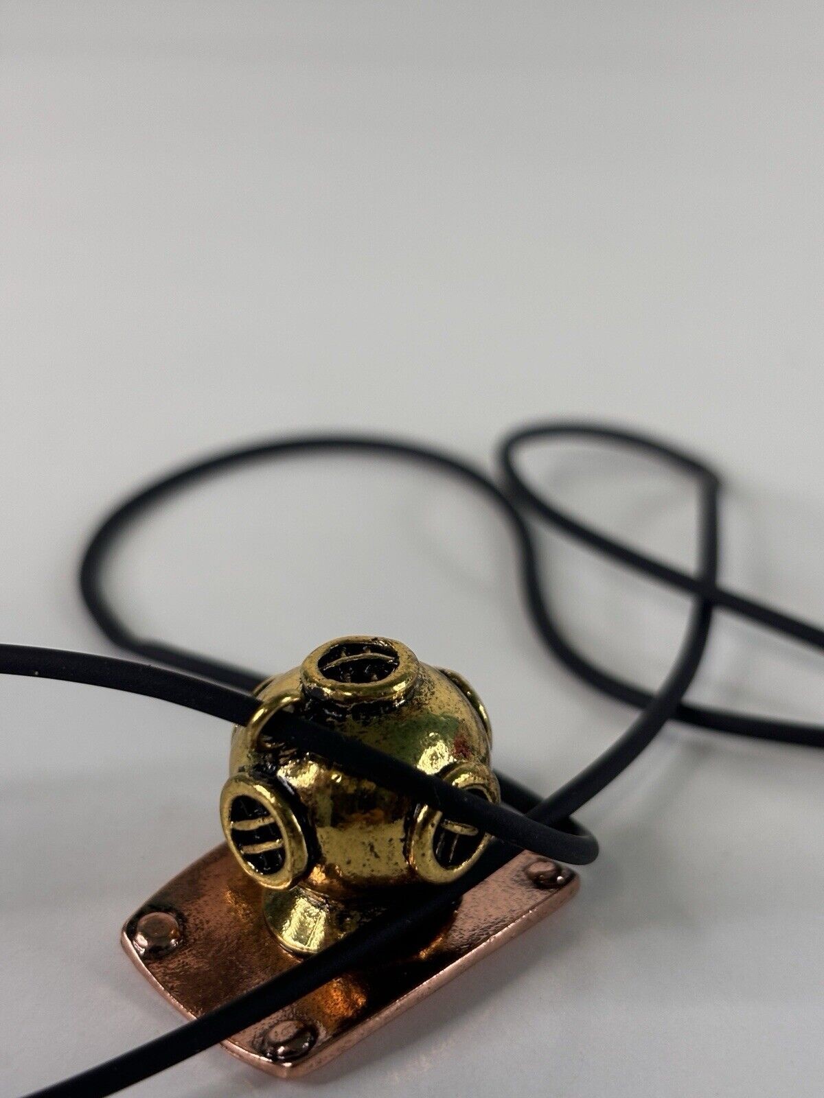 Diver Helmet Pendant Tiki Necklace Adjustable 1″ Gold Copper Metal Color New
