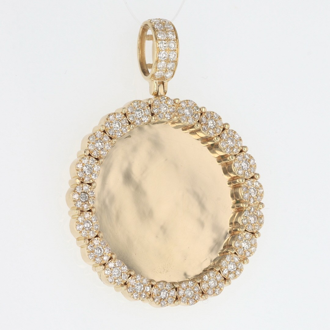 1.30ctw Round Diamond Picture Pendant without Chain 14k Yellow Gold 15.39 Grams