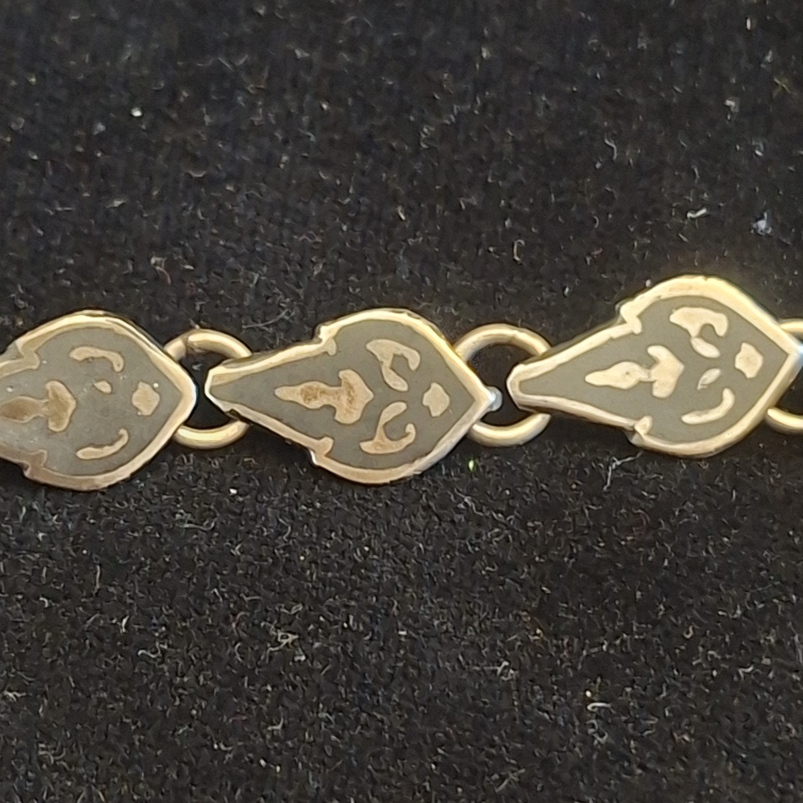 Siam Sterling Silver Necklace Depicting The Goddess Of Lightning (A85)