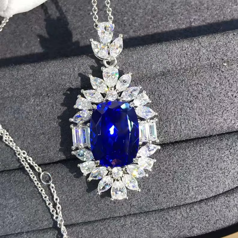 6.00Ct Cushion cut Natural Blue Sapphire & Diamond 14K White Gold Luxury Pendant