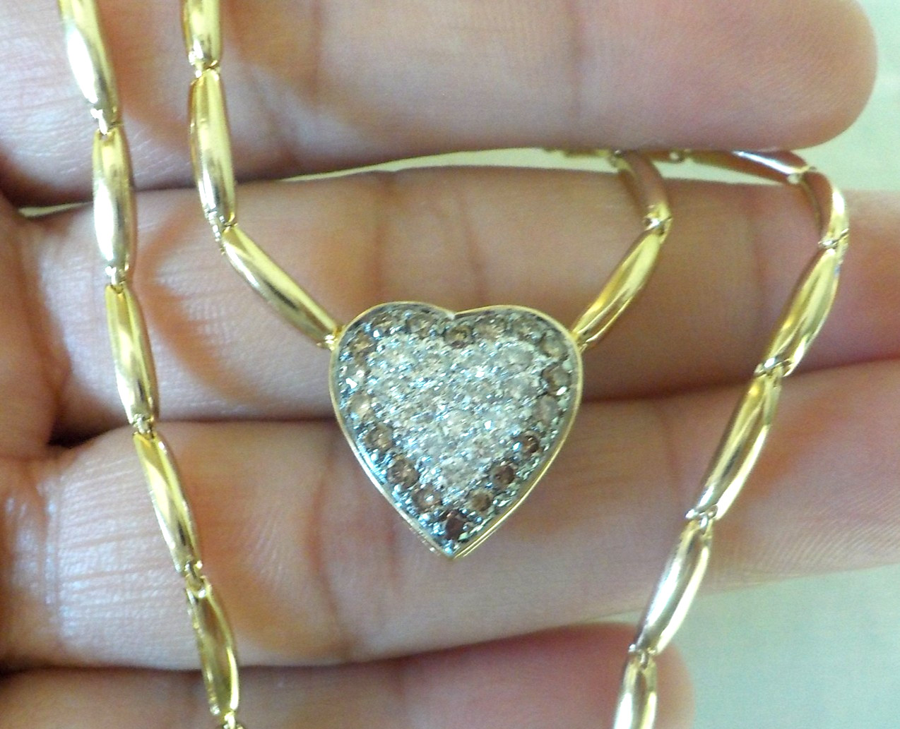 14K Yellow Gold Sparkling Heart VS Diamond Necklace – 14.4 gms, 18 in, 0.72 ctw