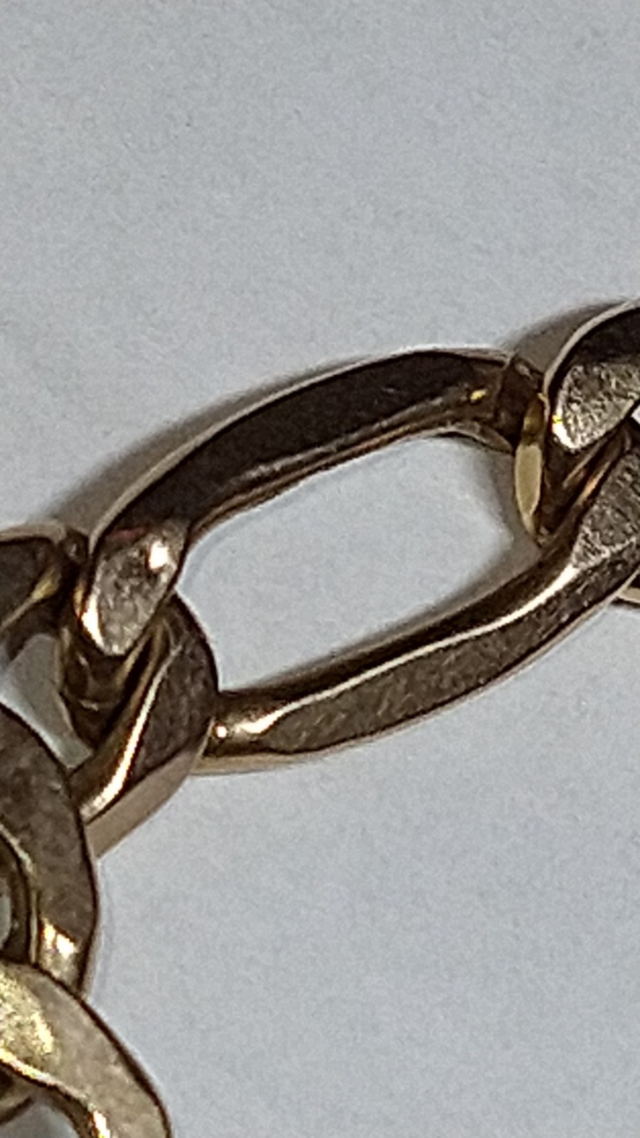 10k gold 8.25mm hollow Italian figaro chain necklace 17.94 grams 22.75″