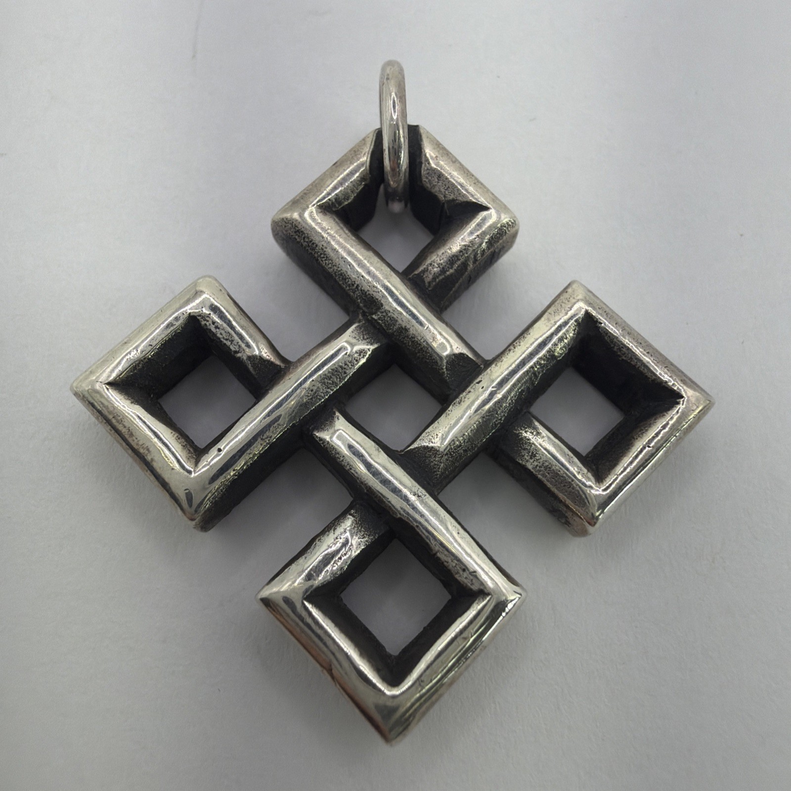 Retired James Avery Sterling Silver Celtic Square Shield Knot Pendant NOS