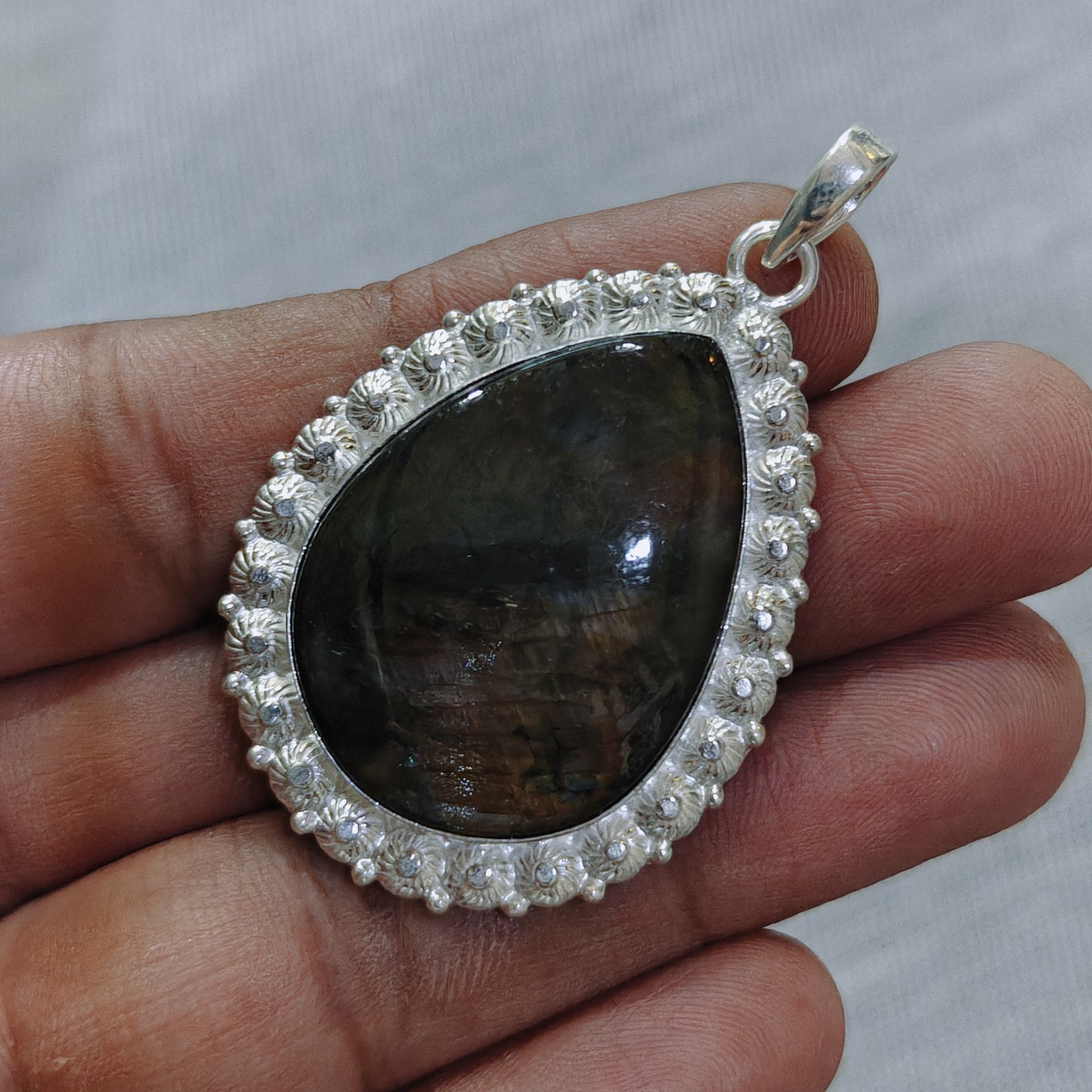 Beautiful Natural Labradorite Gemstone Pendant Sterling Silver Handmade Pendant