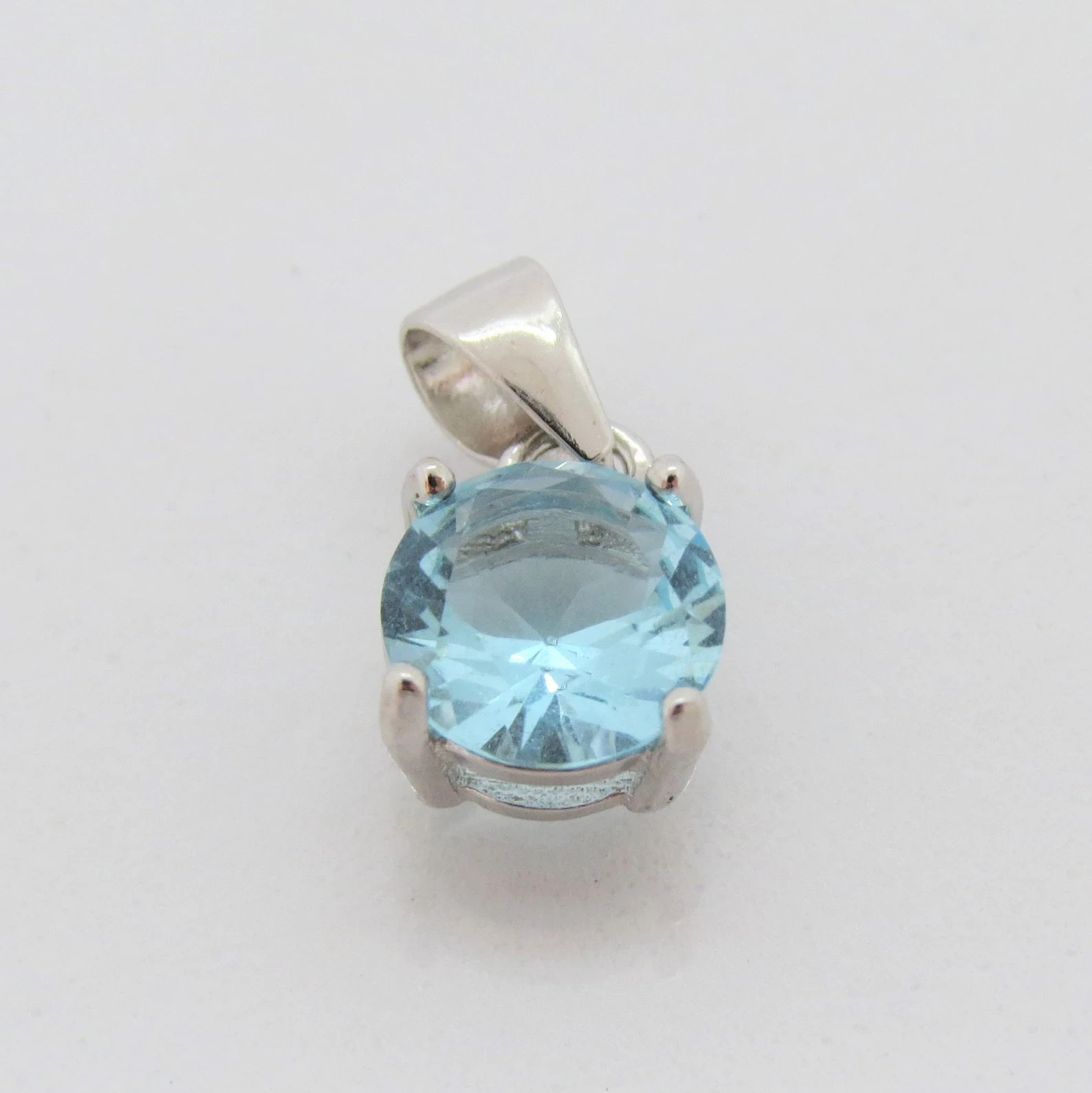 5.00 Ct Round Cut Natural Aquamarine Diamond 14K White Gold Anniversary Pendant