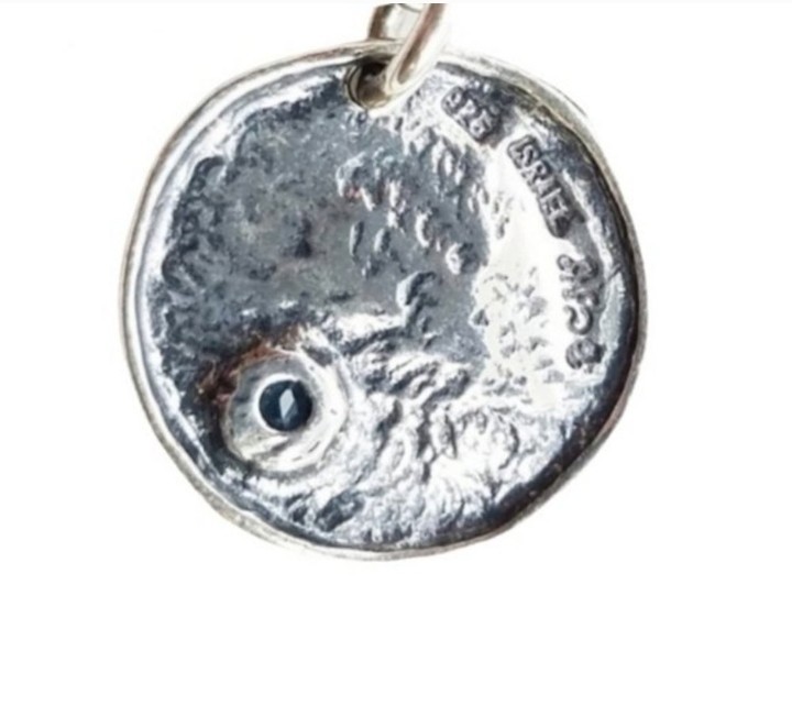 DIDAE Blue Topaz hammerd Disc Pendant Necklace 925 Sterling Silver VTG