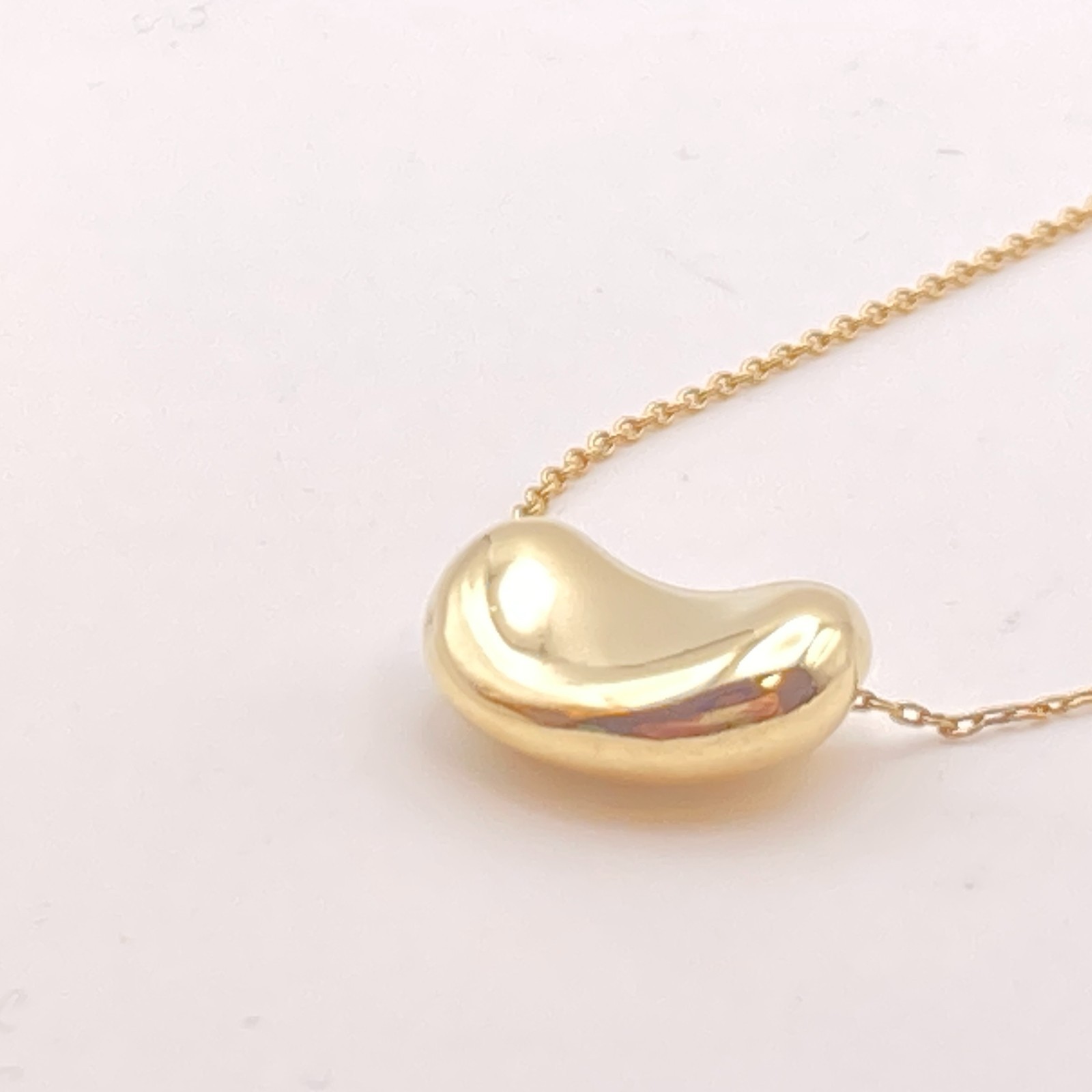 Tiffany & Co. 16mm Gold Bean Pendant Necklace 16″ Elsa Peretti 5.7g