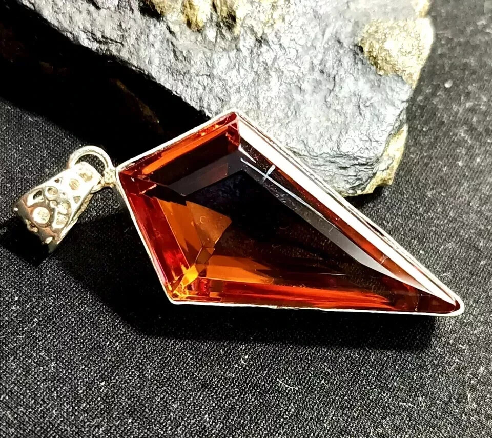 80 CT+ Certified Fancy Cut Natural Zultanite 7 Color Pendant 925 Silver Jewelry