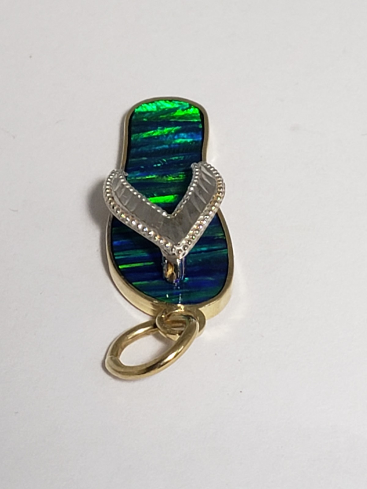 14 Karat Yellow Gold Flip Flop Pendant