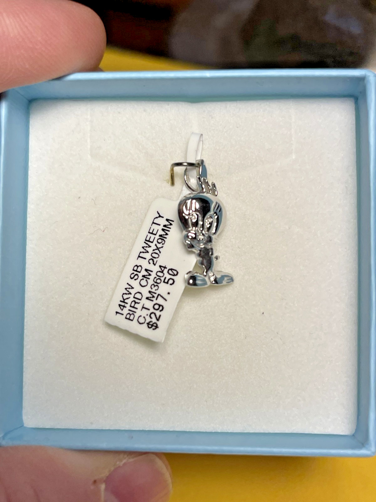 14KT White GOLD TWEETY BIRD PENDANT ,with original tag , never worn