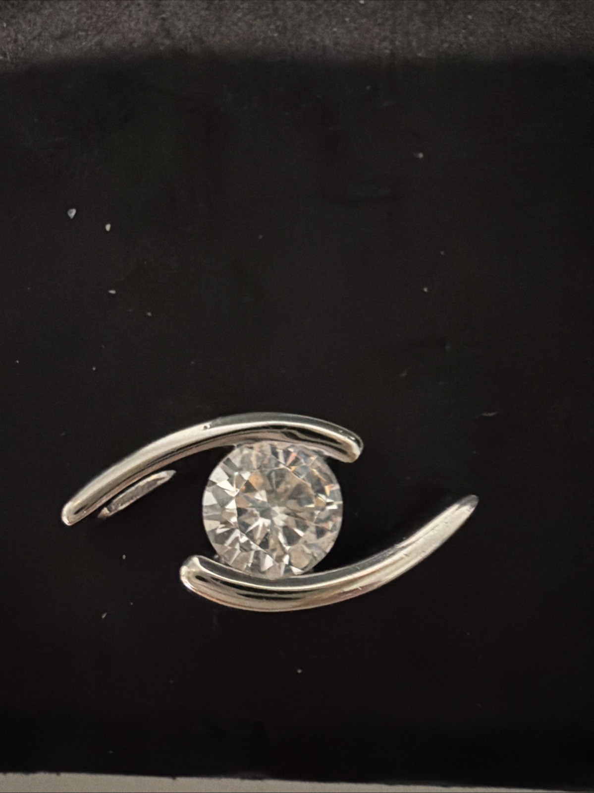 925 Sterling Silver Modern Floating Round CZ Pendant