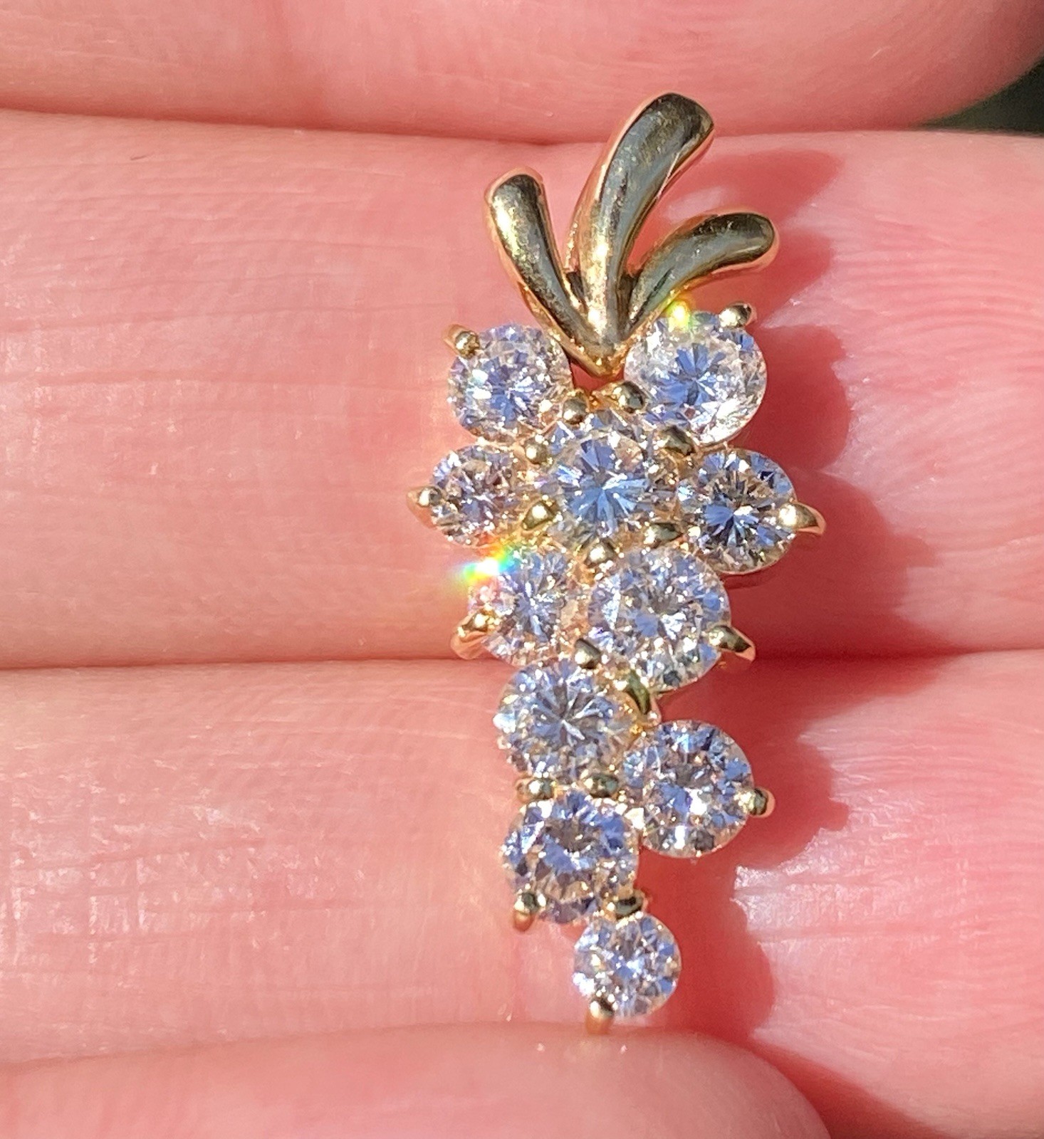 Stunning 18K Yellow Gold 1.50CTW 100% Natural Quality Diamond Pendant