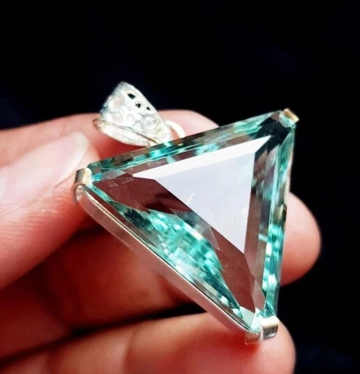 64 Ct Trillion Aquamarine Natural Topaz 925 Solid Silver Pendant Loose Gemstone