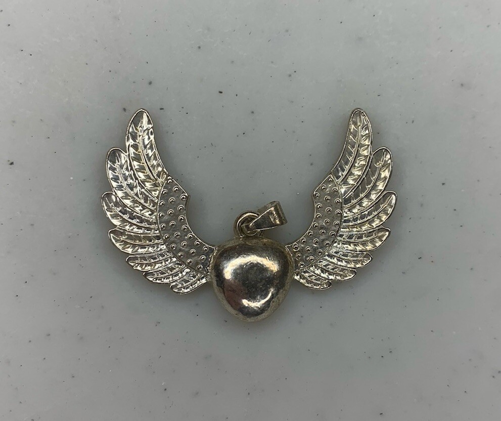 Used 925 Sterling Silver Heart With Wings Pendant, Unbranded – 5.5 grams