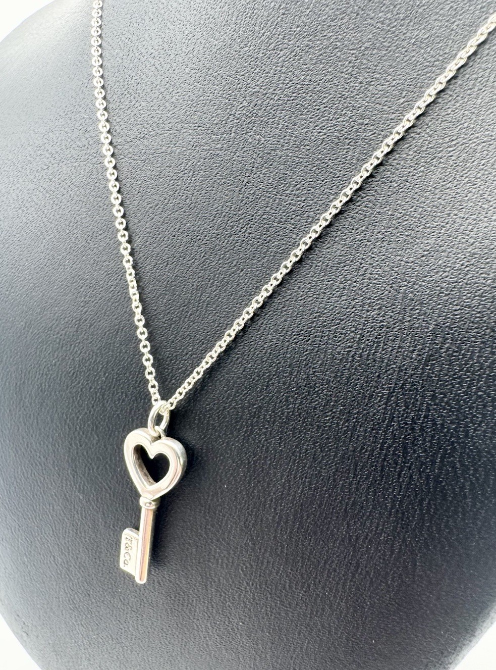 Iconic Tiffany & Co. Sterling Silver .925 Mini Heart Key Pendant Necklace 16″