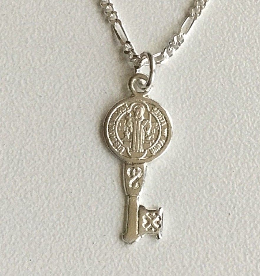 PLATA CADENA DE SAN BENITO LLAVE 18″ / SAINT BENEDICT KEY NECKLACE – 22x8mm