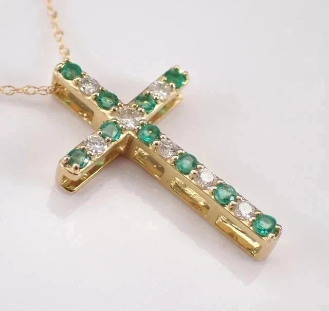 1 Ct Lab Created Emerald Round Cut Pendant 14K Yellow Gold Finish 18″ Chain