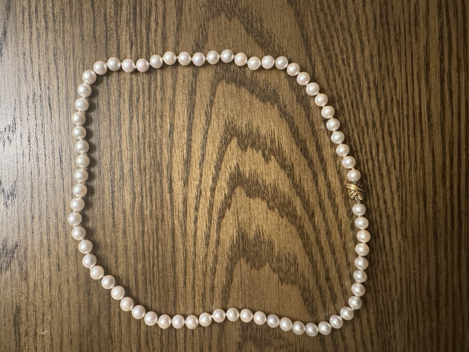 – Tiffany &CO 18 Inch pearl Necklace with signature Tiffany 18K gold clasp