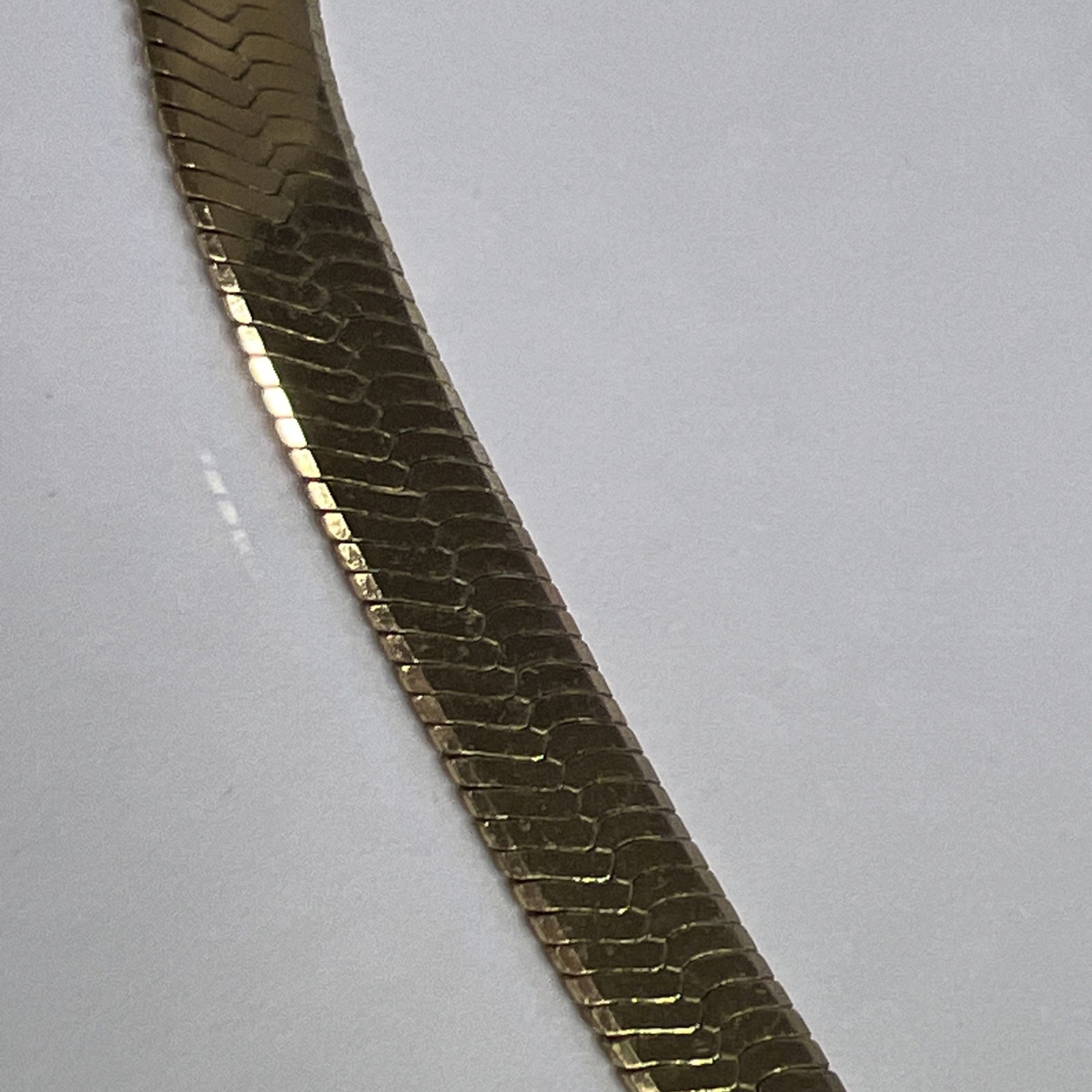 MILOR ITALY 7MM WIDE VTG HERRINGBONE 18″ 23.5GRAM CHAIN NECKLACE GOLD TONE