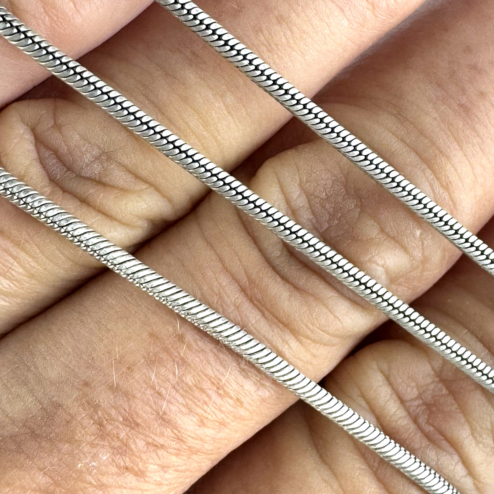 Vintage Italy ATI Sterling Silver 925 Round Snake Chain 17″ Necklace