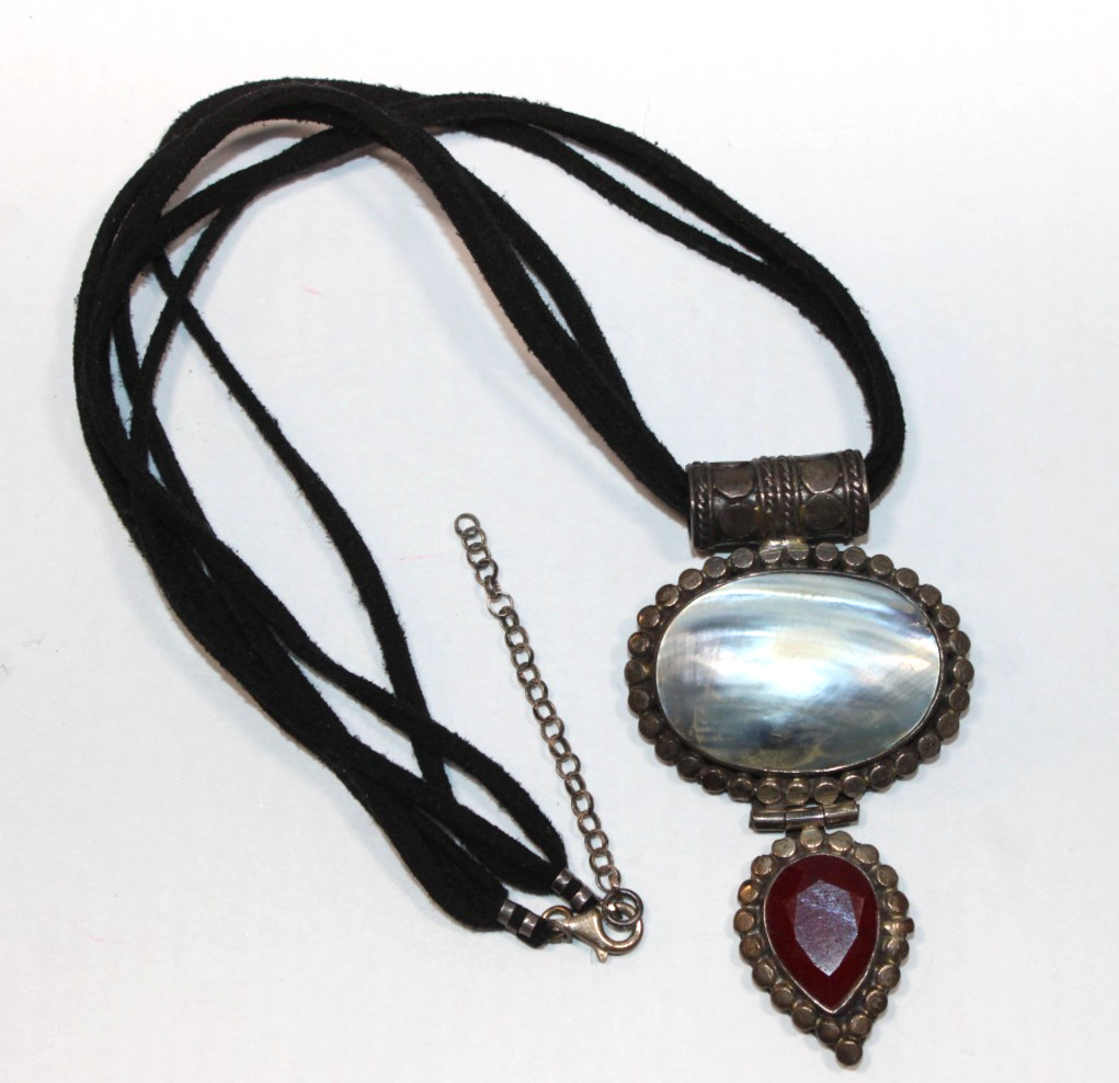 925 Sterling Silver Pearl MOP Garnet Pendant Leather Cord Necklace 18″ 41g #390