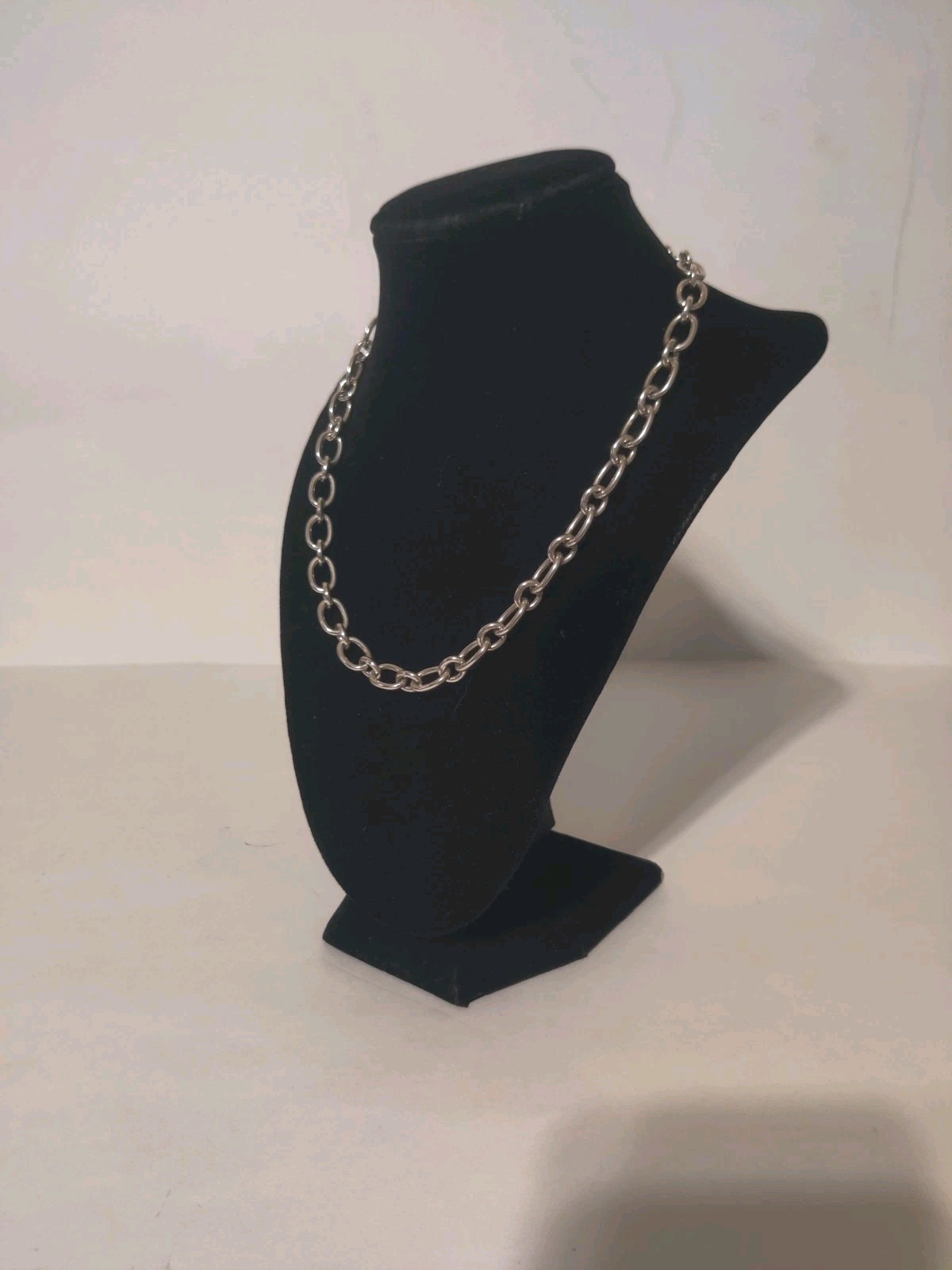 Tiffany & Co Italy Oval Link Clasping Ends Necklace Silver 925 W Box 18 inch