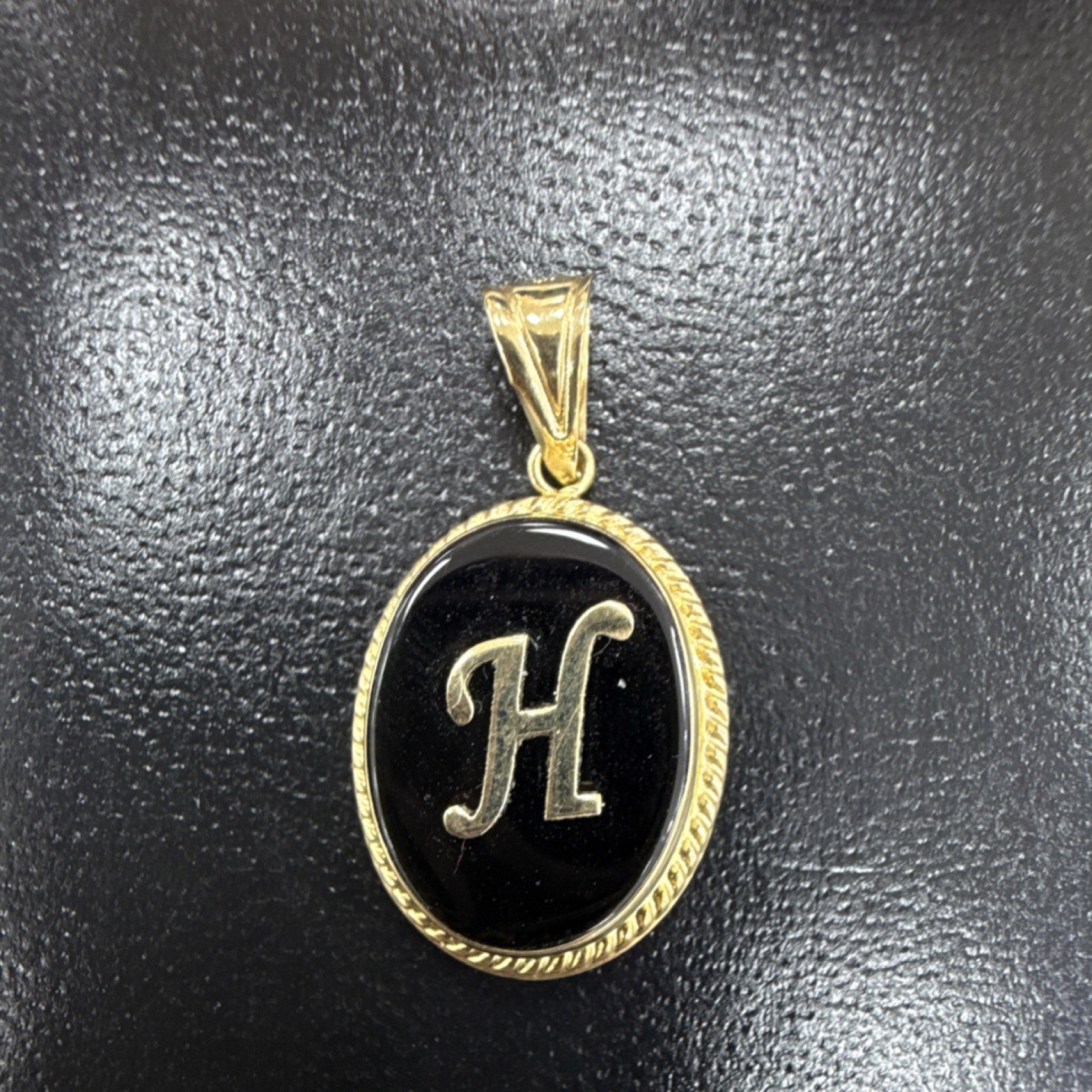 Yellow Gold 14k 1.8 gm onyx oval H initial pendant charm alphabet jewelry