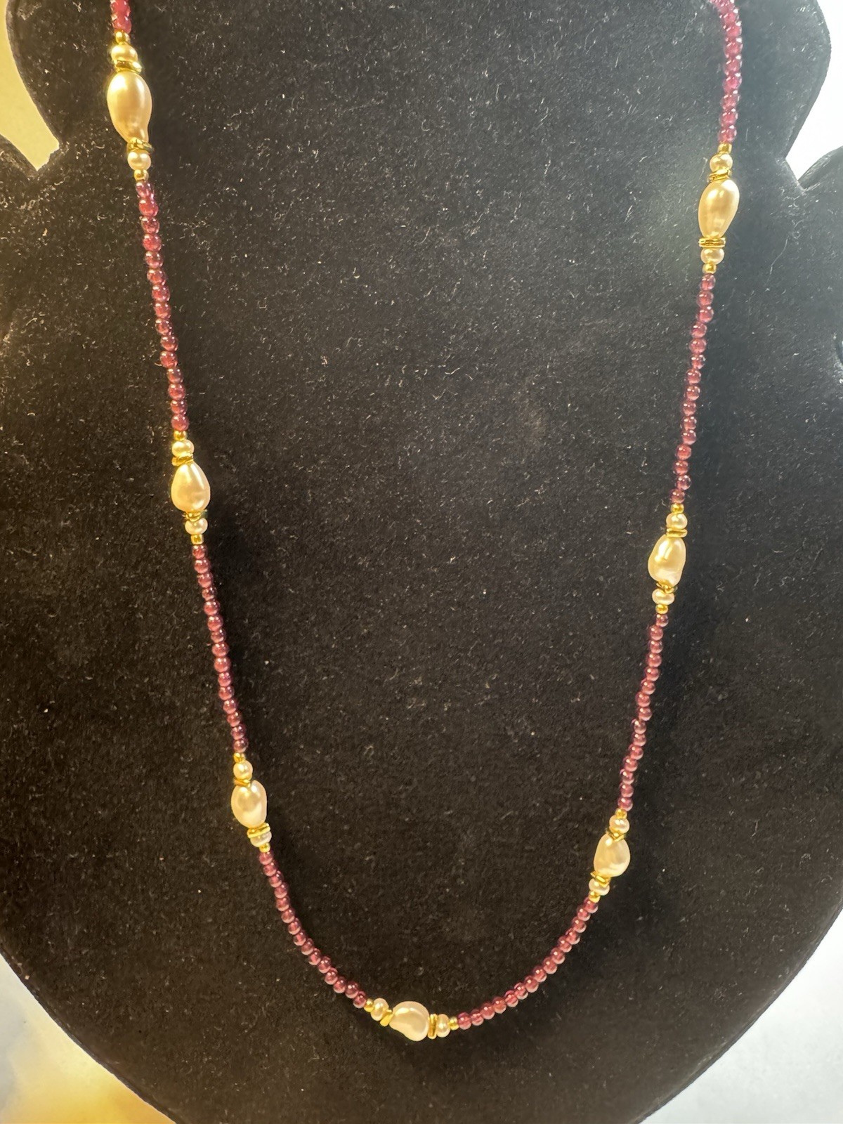 white pearl and garnet beaded 3-6mm necklace 925 sterling silver 21” bracelet
