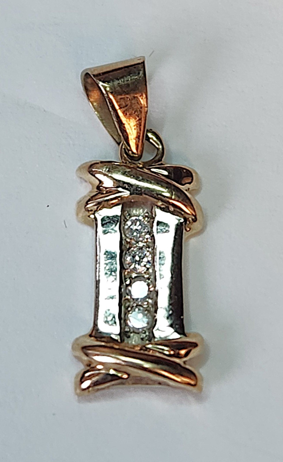 14K Yellow Gold Bar Design 0.15 TCW 4 Stone Prong Set Diamond Pendant