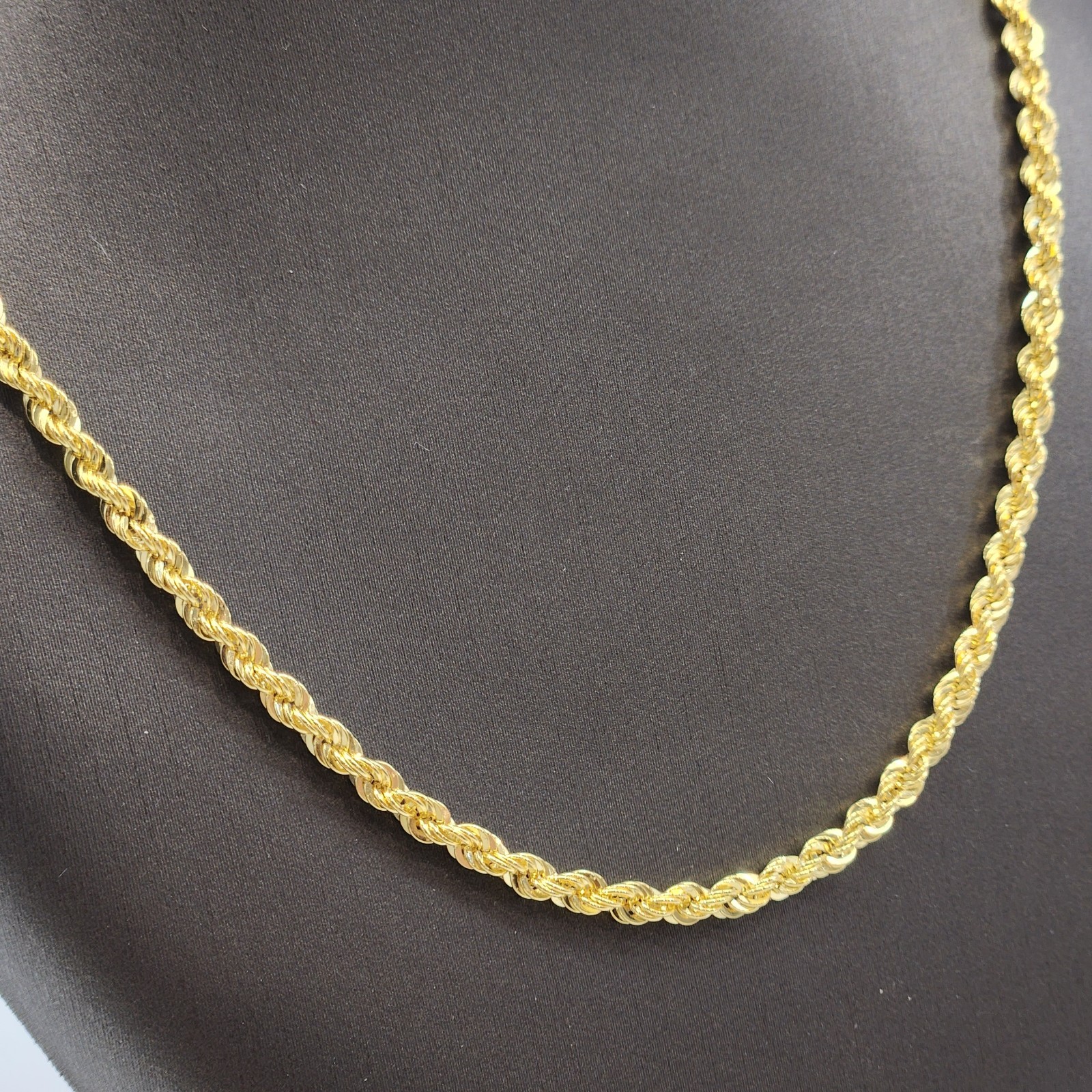 9ct Yellow Gold Rope Chain | Length: 55cm / 22″ | Width: 2.2mm / 0.09″