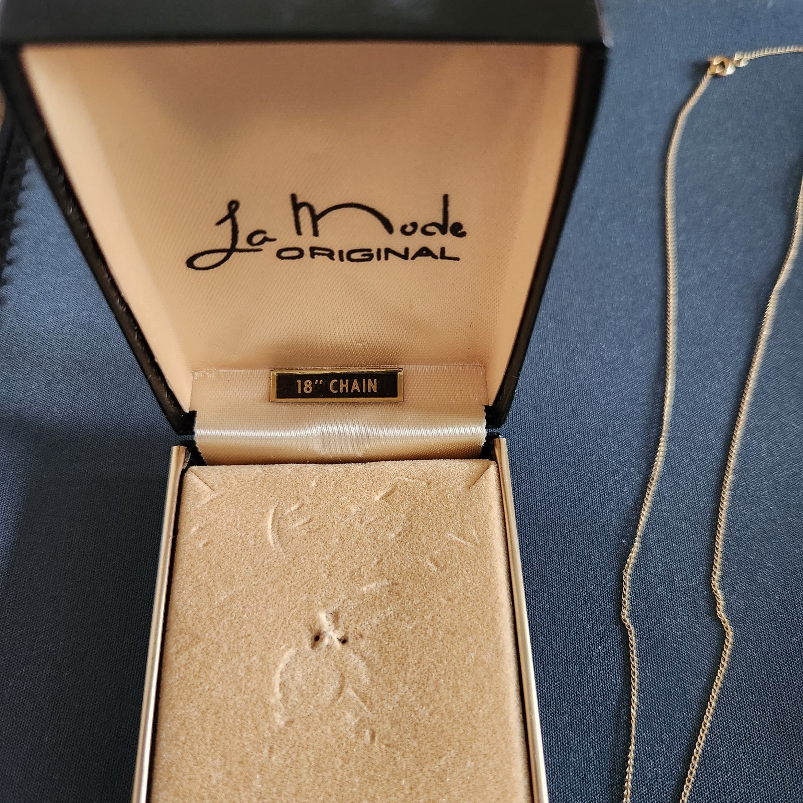 La Mode Original Necklace with Heart Pendant & Faux Pearl Karatclad