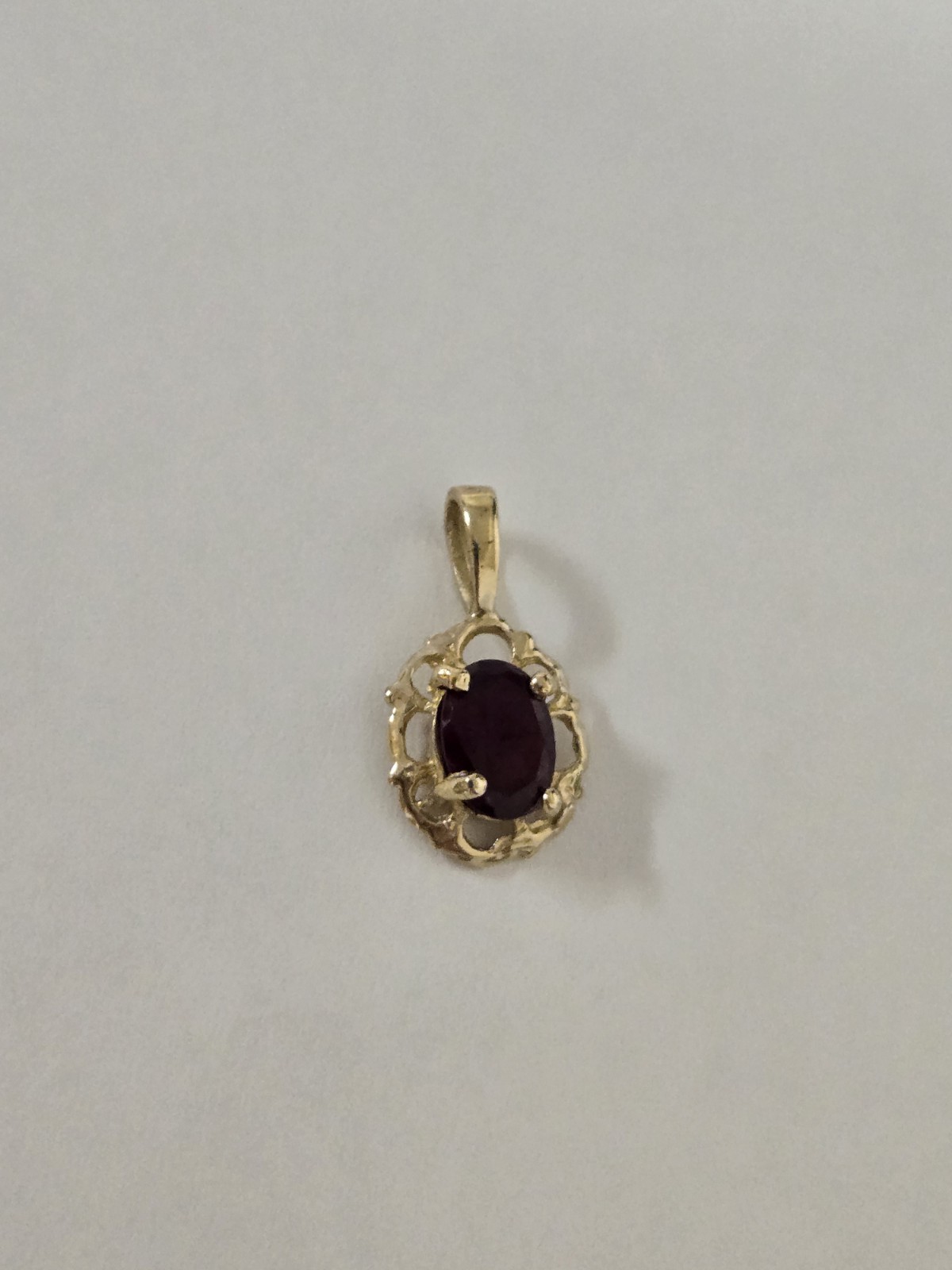Red Garnet Stone Pendent 14k Yellow Gold Oval Shape For Children And Adults