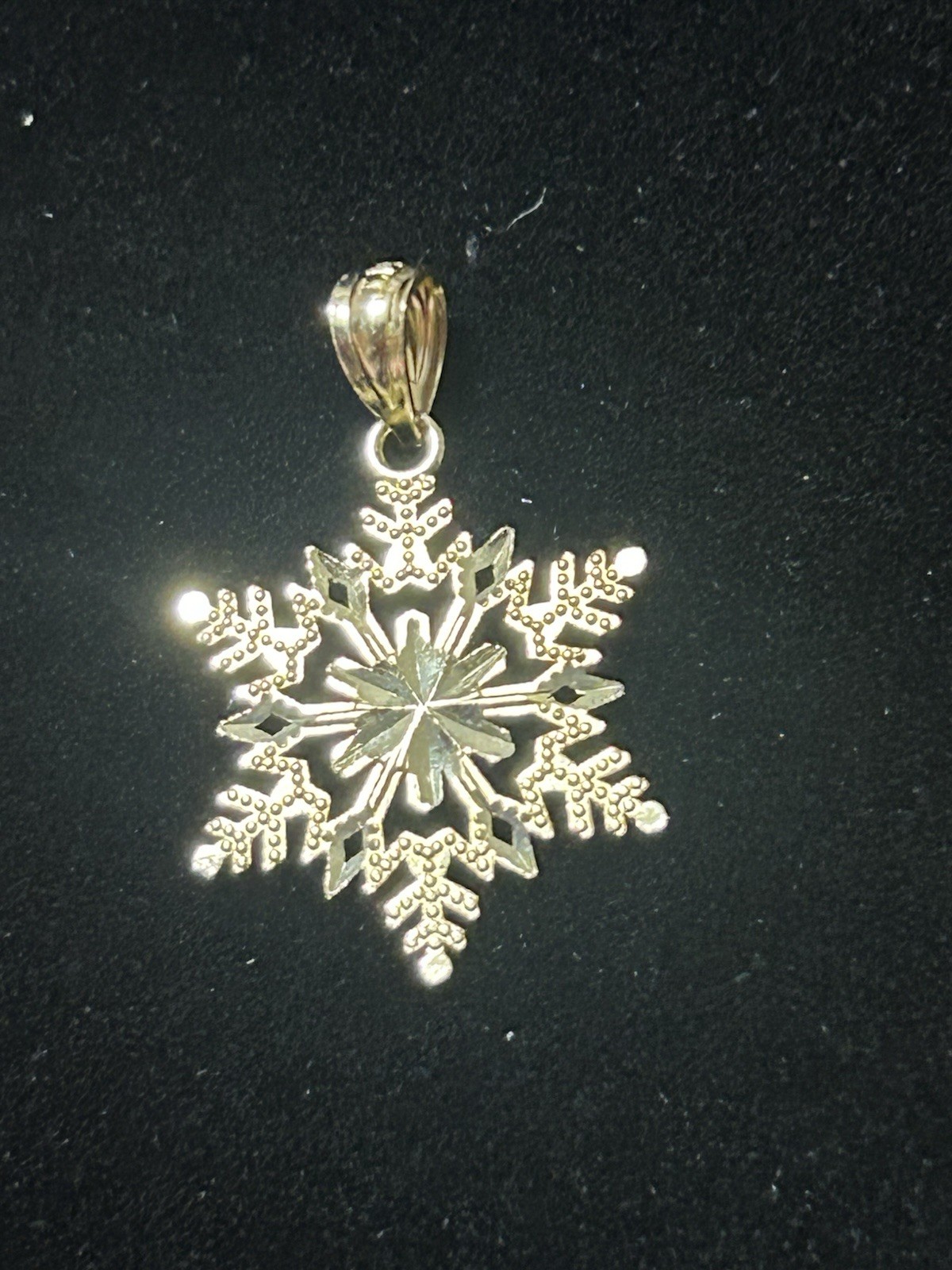 Vintage 14K Yellow Gold Diamond Cut Snowflake Pendant Charm 0.9g Anchor Mark