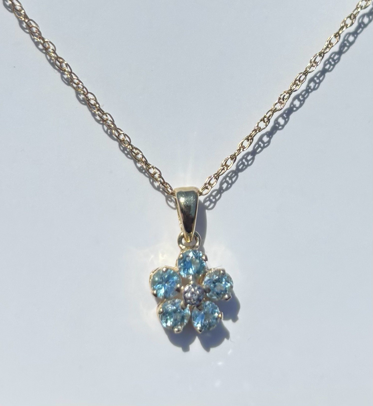 Estate 14k Yellow Gold Diamond And Blue Spinel Flower Pendant Necklace 19” Cable