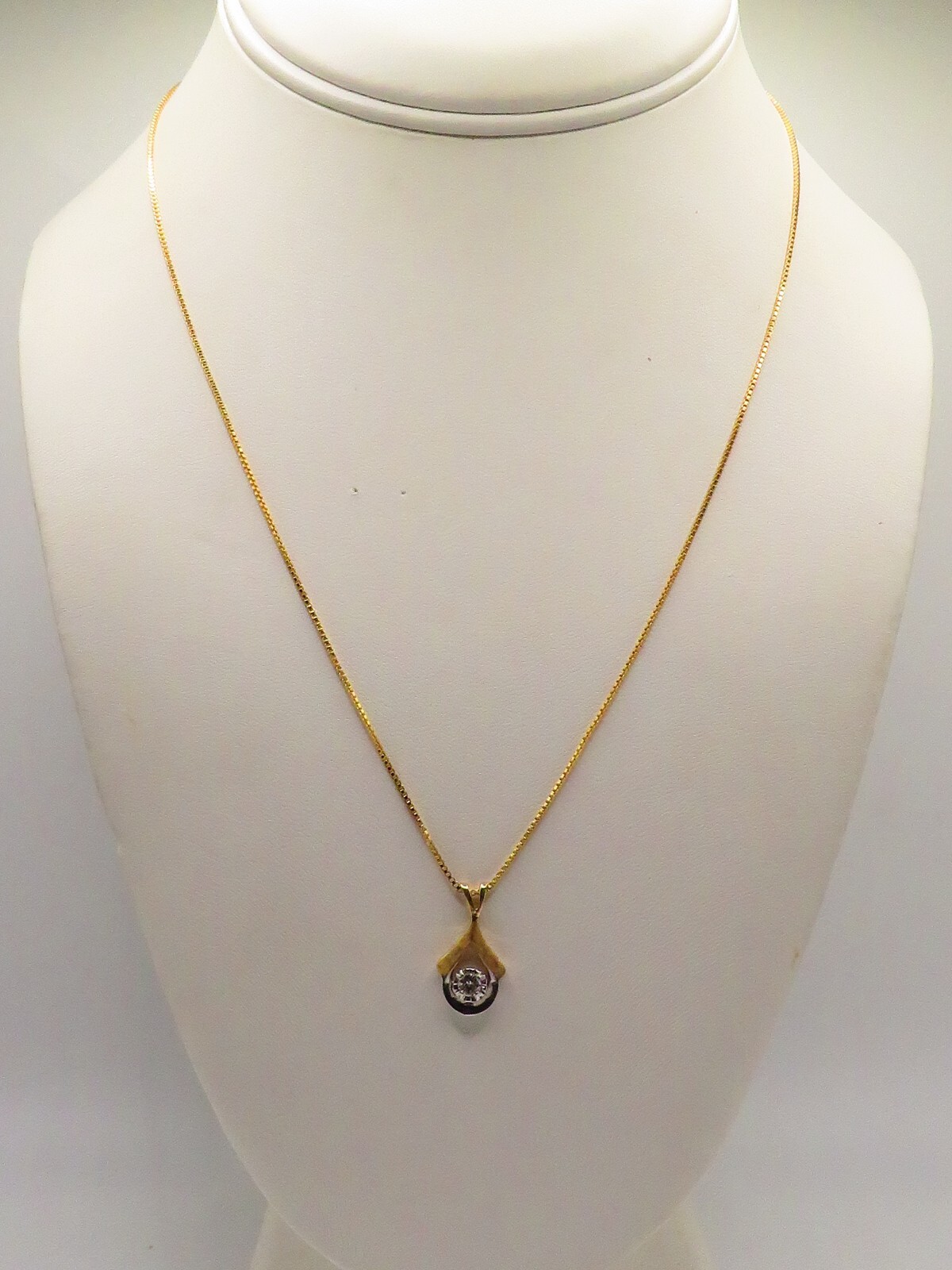 LOVELY 14K YELLOW & WHITE GOLD PENDANT ¾” LONG w 1 RBC DIAMOND*