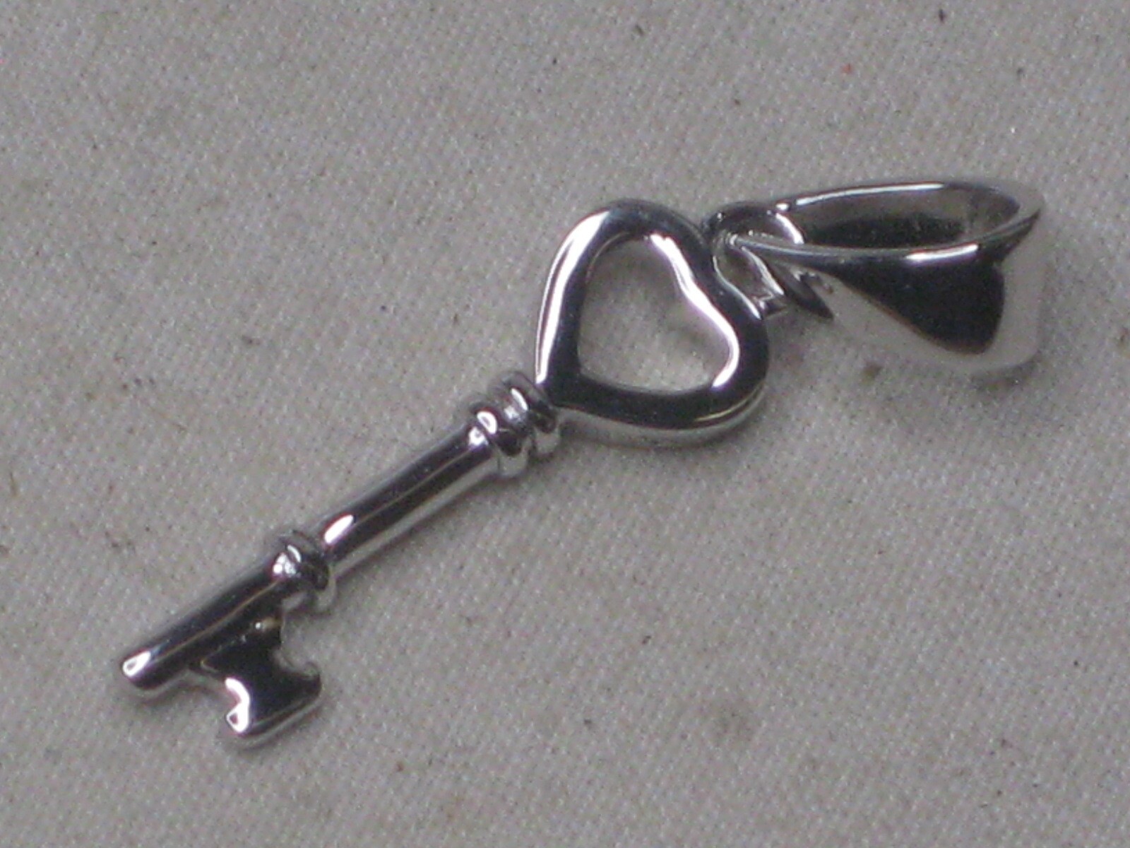 small skeleton key heart detailed sterling silver 925 charm love pendant