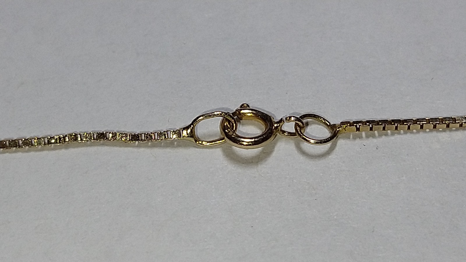 Solid 14k gold 0.75mm box chain necklace 2.0 grams – 20″ READ