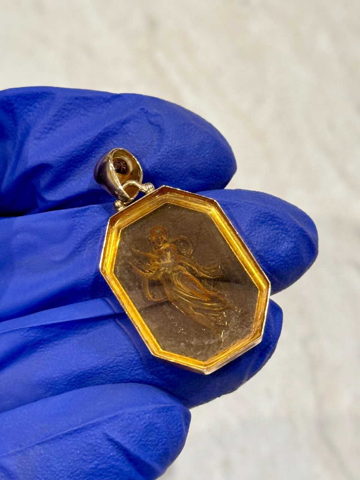 VTG 14K Yellow Gold Pendant Stained Glass Angel Carved Venetian Goddess Topaz