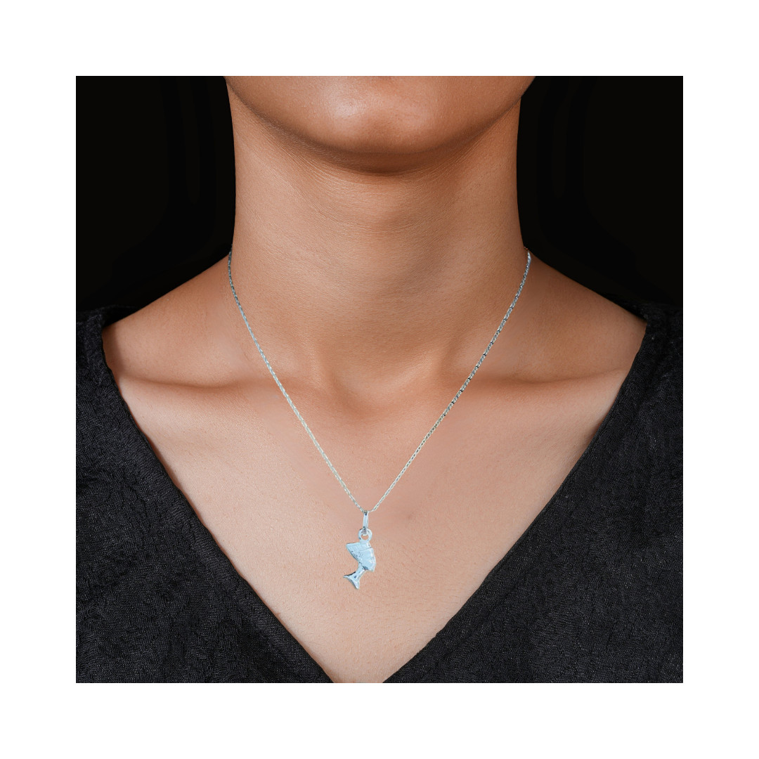 925 Sterling Silver Egyptian Queen Nefertiti Pendant / Necklace – SS734