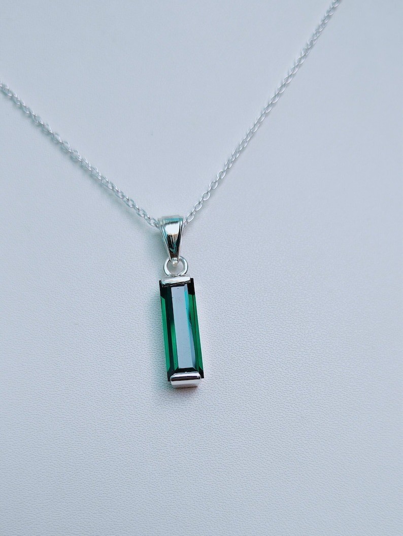Natural Teal Green Sapphire 18 Ct 925 Silver Pendant Certified Loose Gemstone