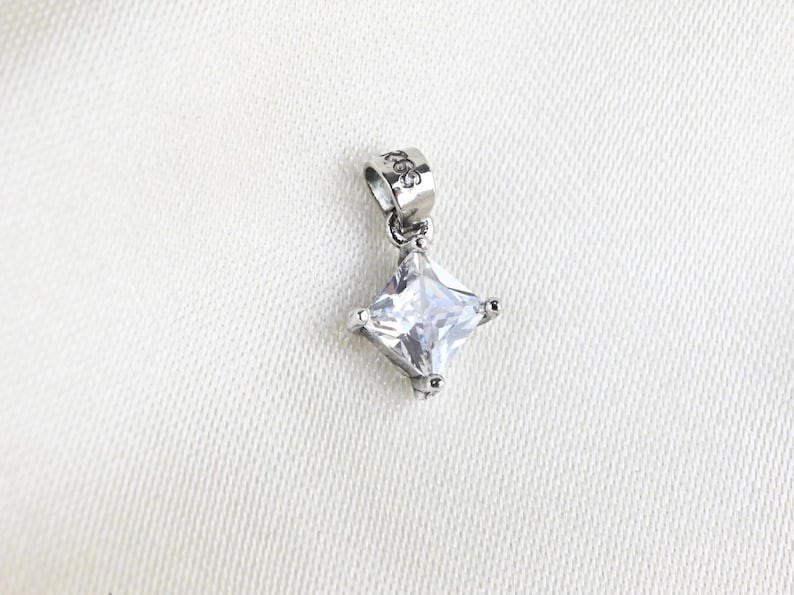 15 Ct Natural Certified White Zircon Loose Gemstone 925 Solid Silver Pendant
