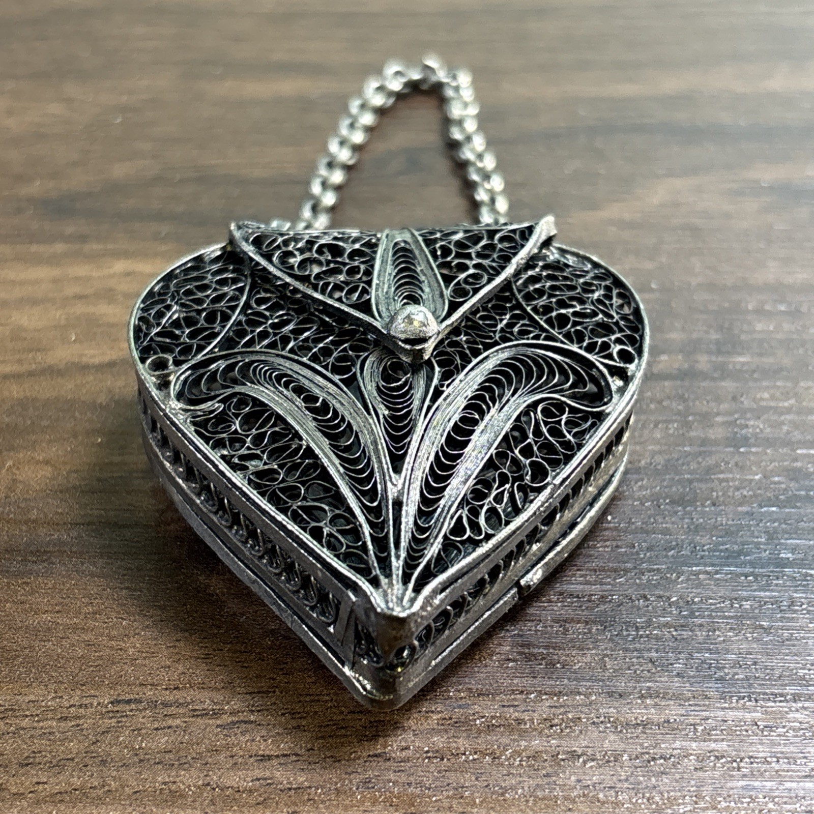 Hand Crafted Silver Filigree Hinged Heart Shape Pendant Locket Box 1.5″ x 1.5″