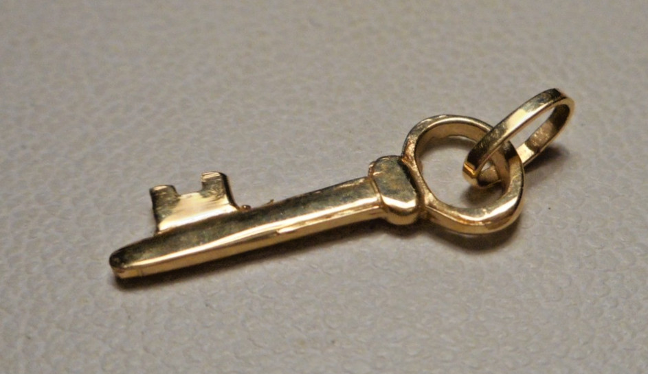Tiny Vintage 14K Yellow Gold Key Charm or Pendant 0.5g
