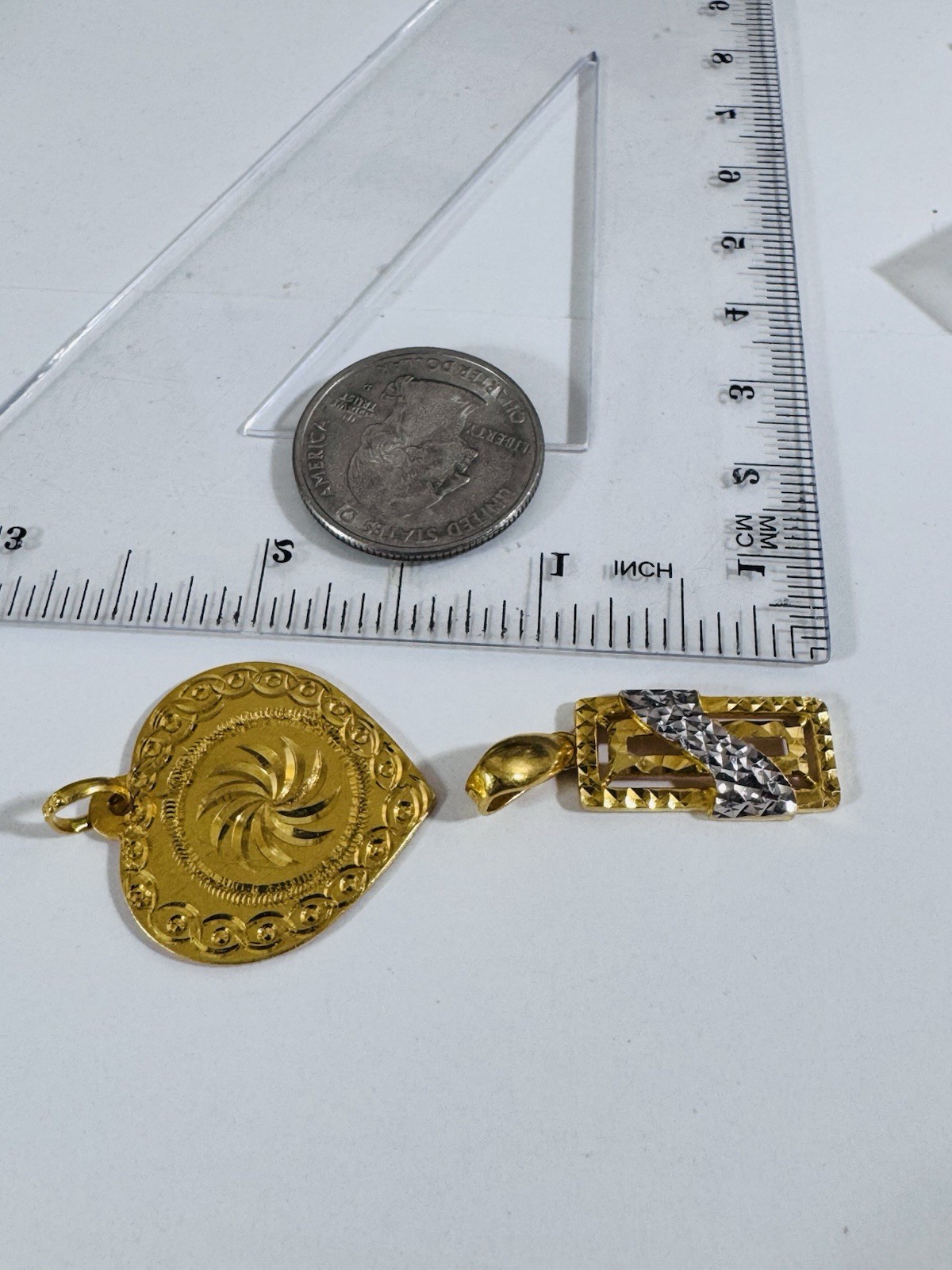 RARE 22K 916 22C Real Gold Two Set of Pendant 1 x Rectangle & 1x Heart 7.73g