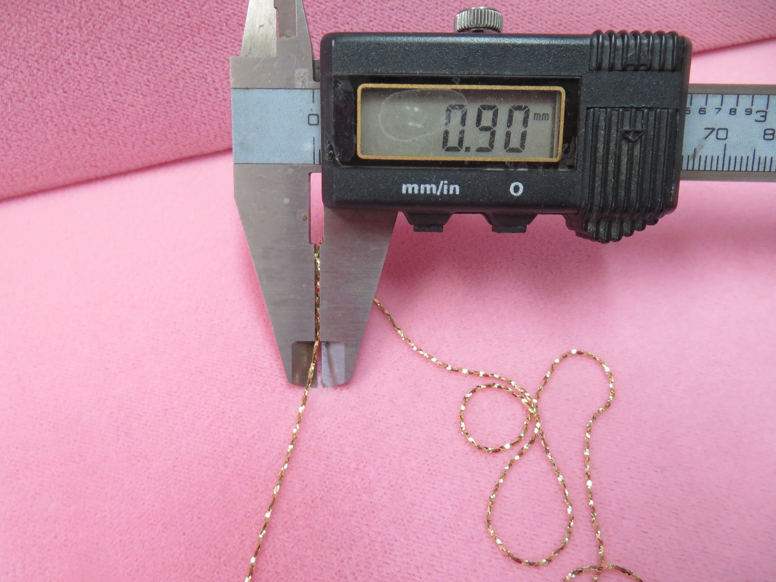 17.75″ Italy 14K Solid Y. Gold Twisted Flat C Link Chain Necklace 2 Grams